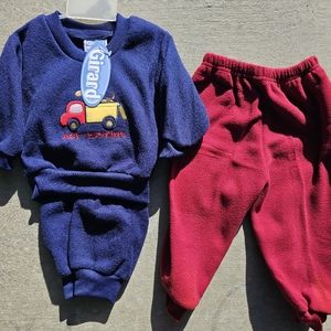 1 BABY SET & 1 PAIR OF PANTS SIZE 18 MONTHS